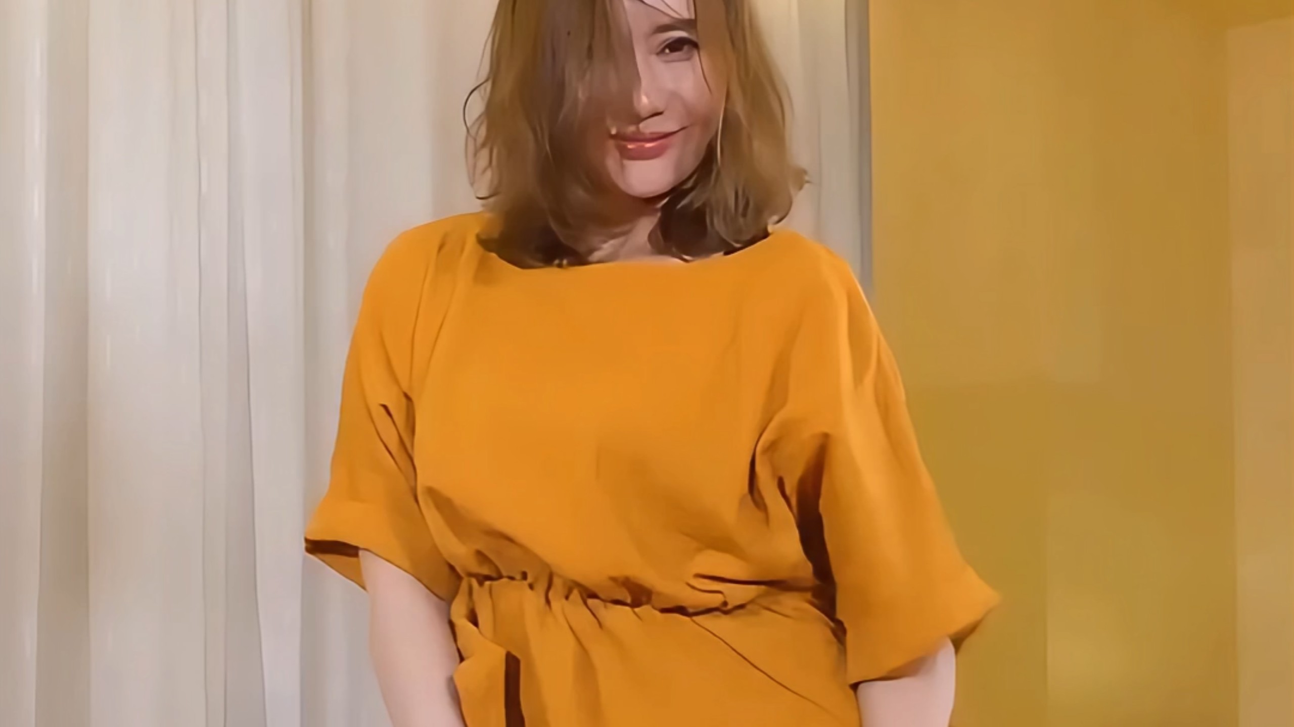 烈焰甜美笑容