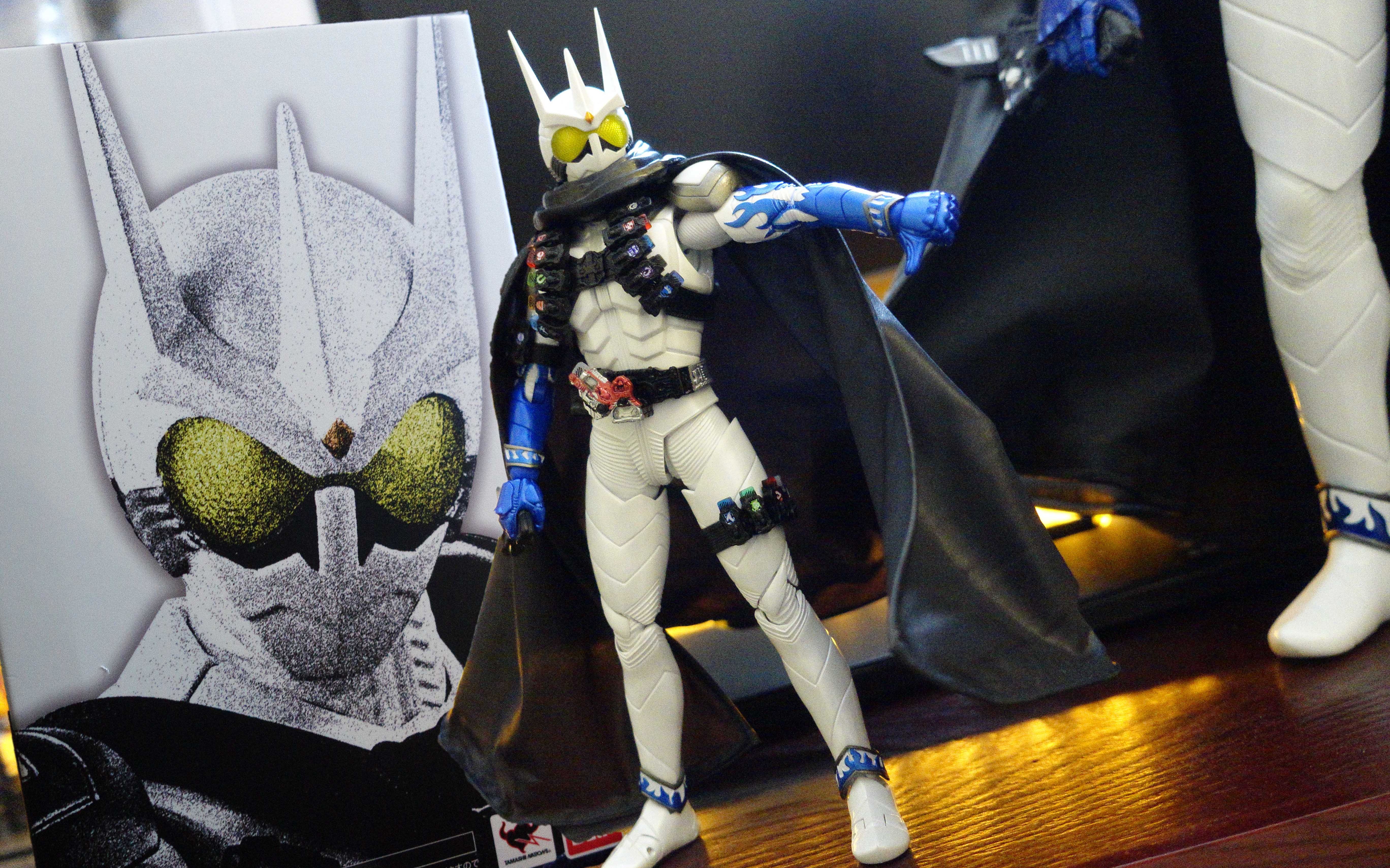 开箱试玩假面骑士eternal真骨雕shf披风真滴是太帅了