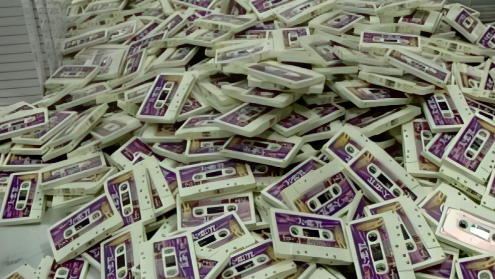 【特别企划】探访1999年的台湾CD生产工厂，带你揭秘生产制作一条龙流水线～老板：如果多出几个张惠妹，我们的日子就好过了！