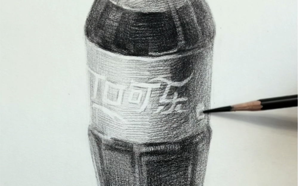 可乐瓶素描易拉罐图片