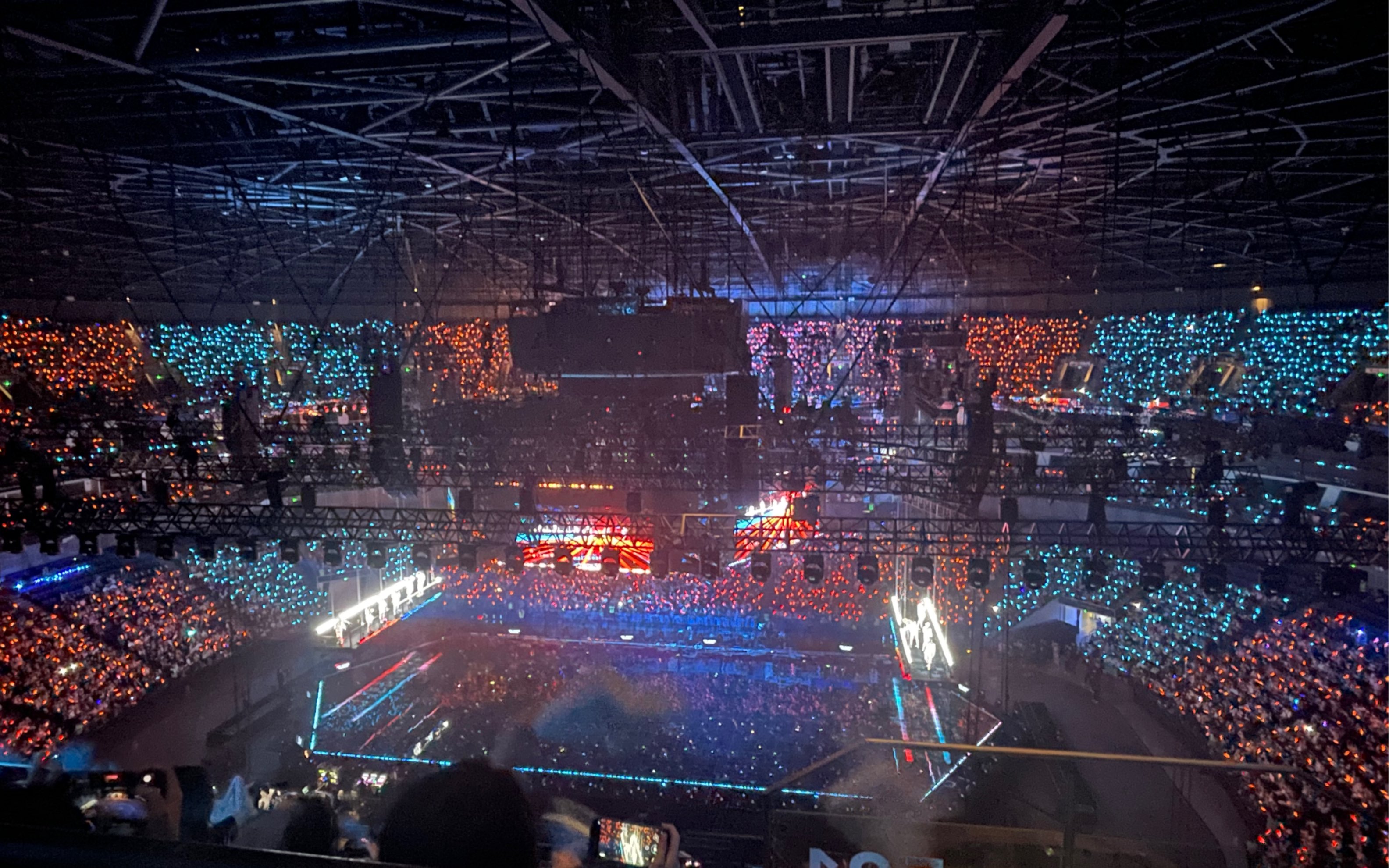 r1se【我们,破晓星尘】上海解散演唱会5.2山顶视角