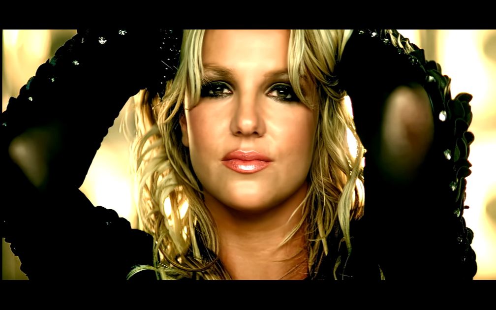 [图]Britney Spears - Till The World Ends (4K 官方MV) 【中英字幕】