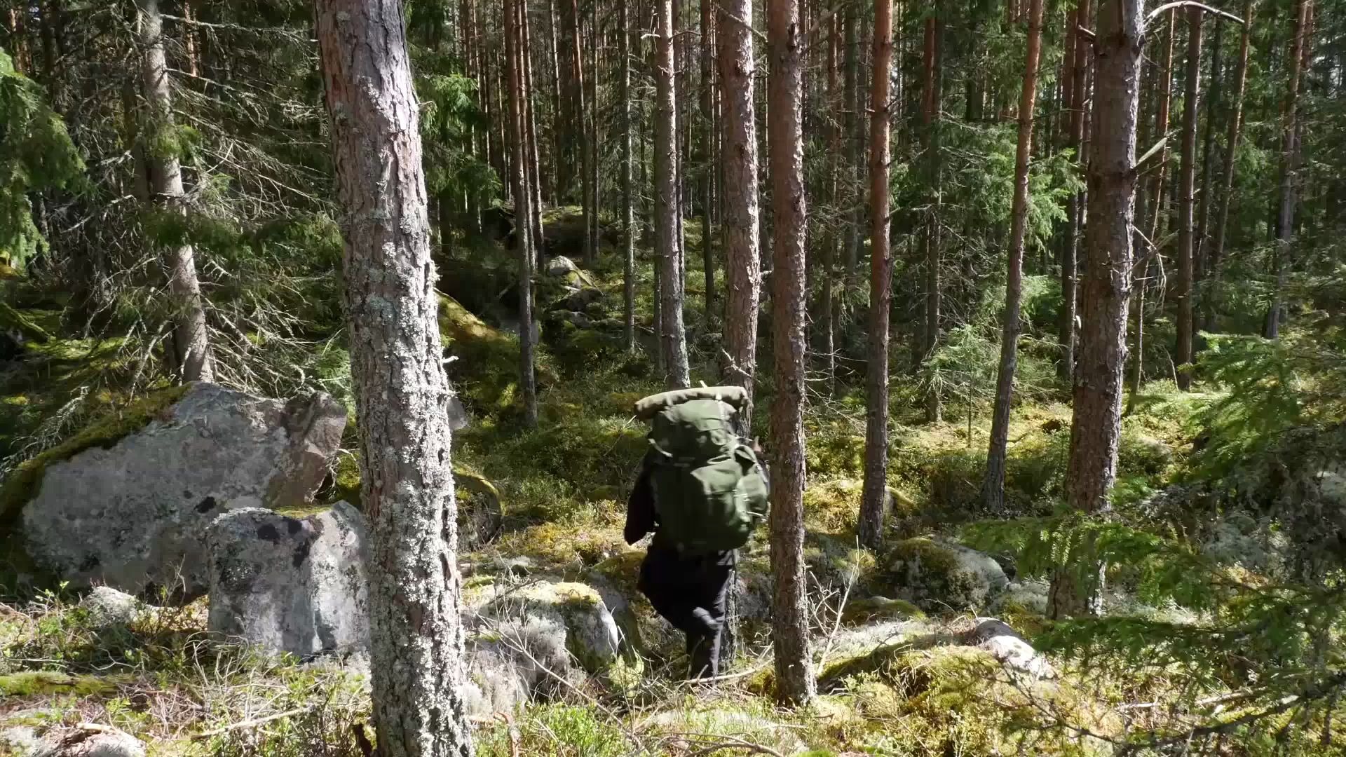 [图]独行丛林探险-石头王国徒步旅行-全封闭防水布在雨中铺地-觅食