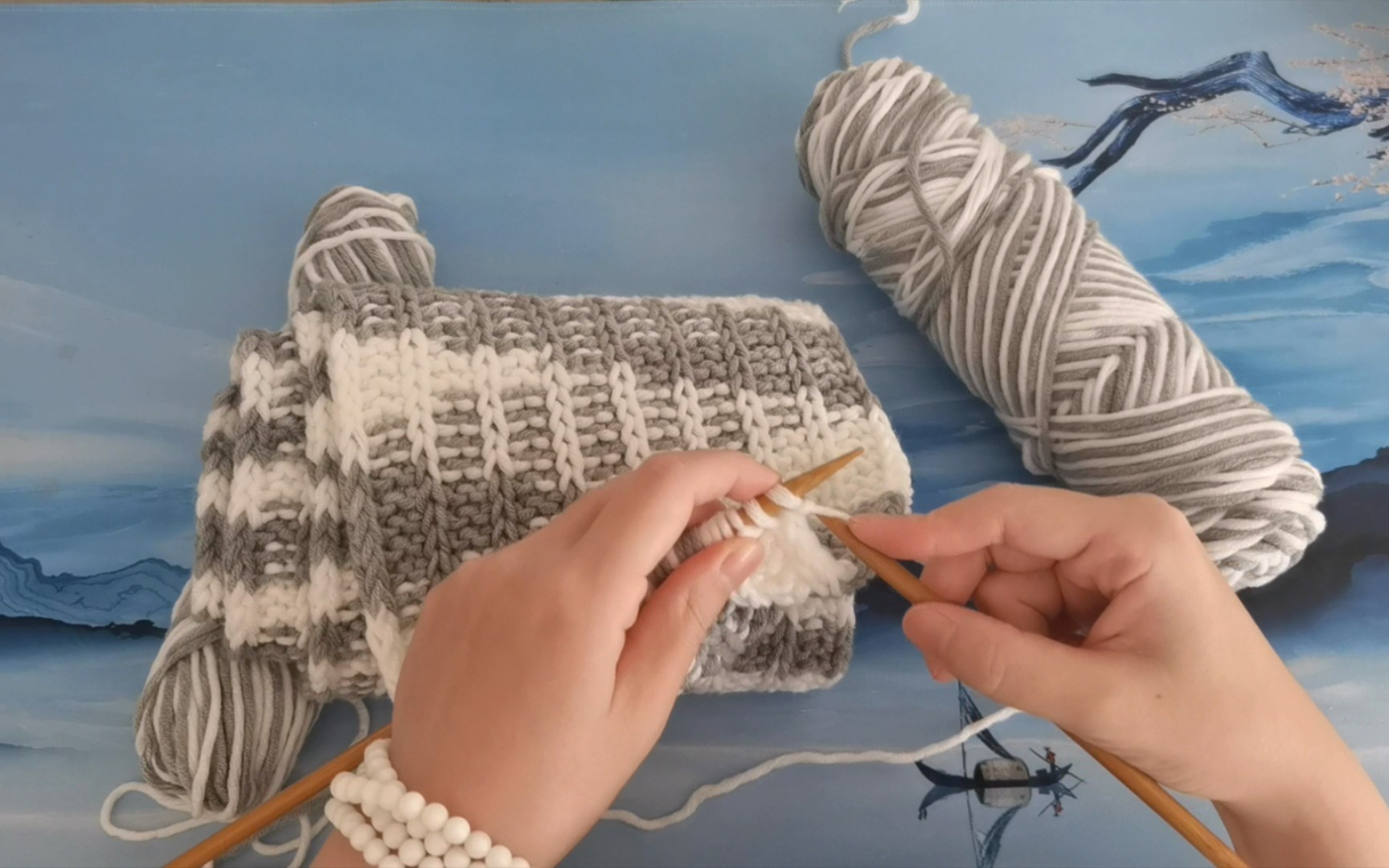 新手简单好看又实用的织物·灰白色围巾【视频最后有文字版编织攻略】