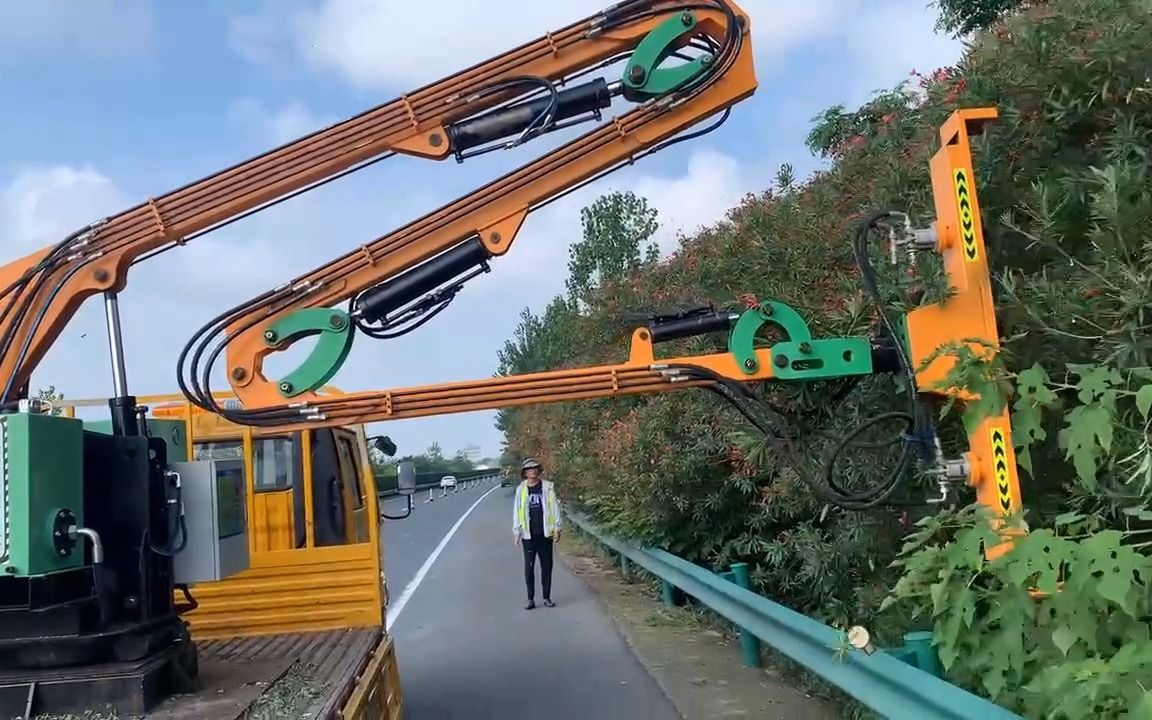 高速公路边坡养护割草车 车载绿篱修剪机 时效率怎么样