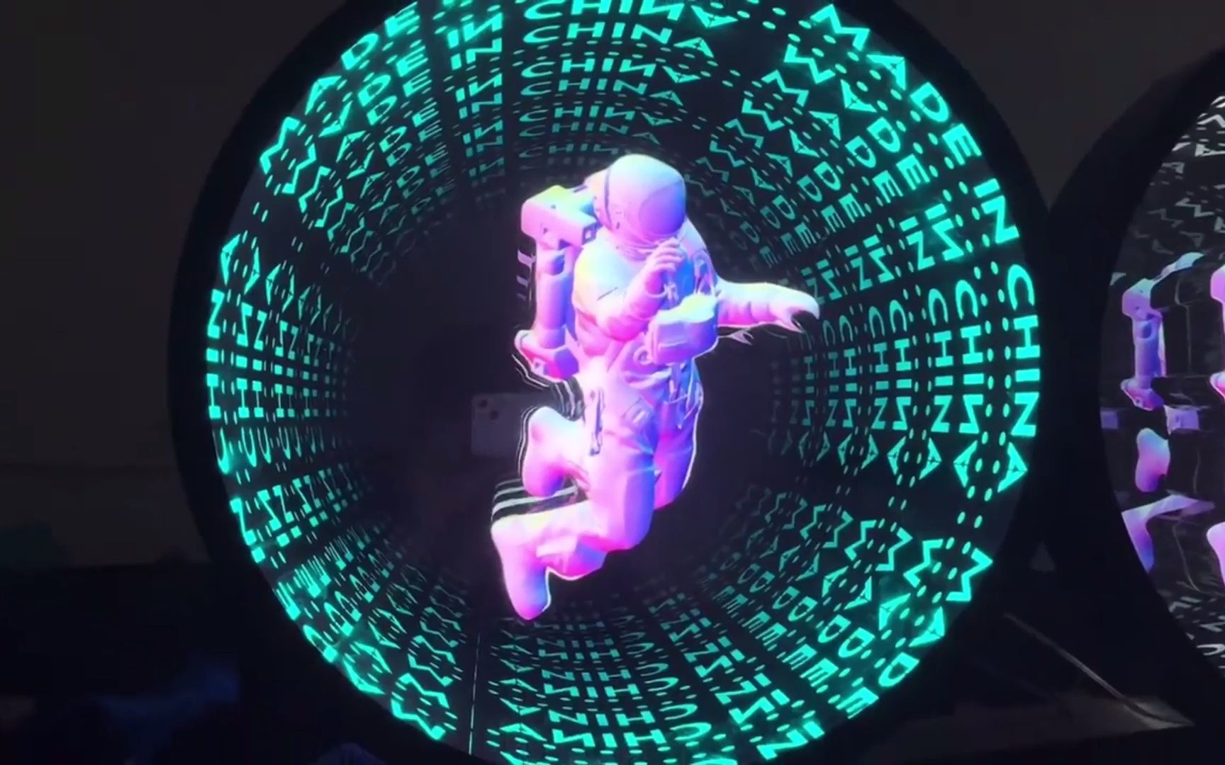 巨迈 深渊镜 千层镜 霓虹灯 制作工艺 生产工厂