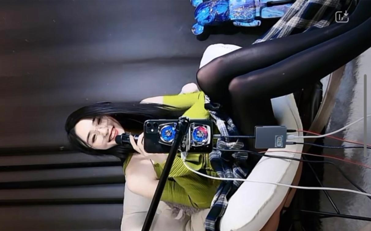 美女主播的黑丝 ( 2 )