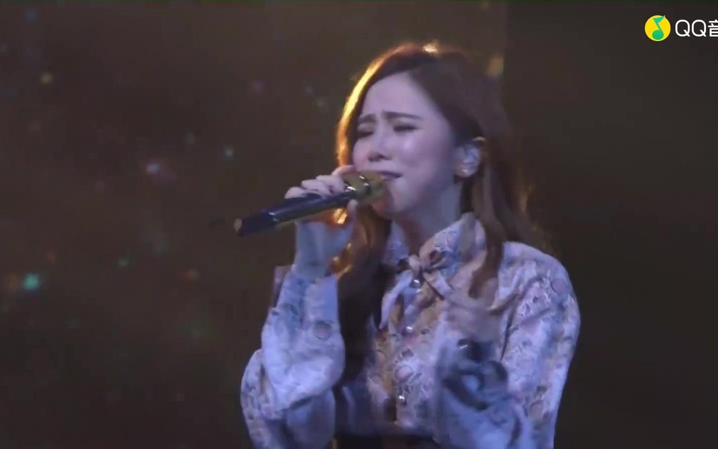 [图]G.E.M. 邓紫棋-新的心跳 (Live)(超清)