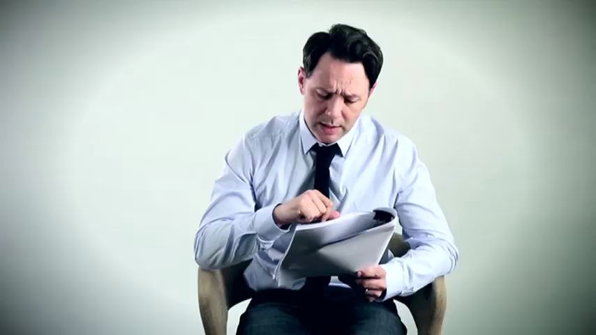 [图]【二册Reece Shearsmith】念剧本《逐影追凶》【英字】