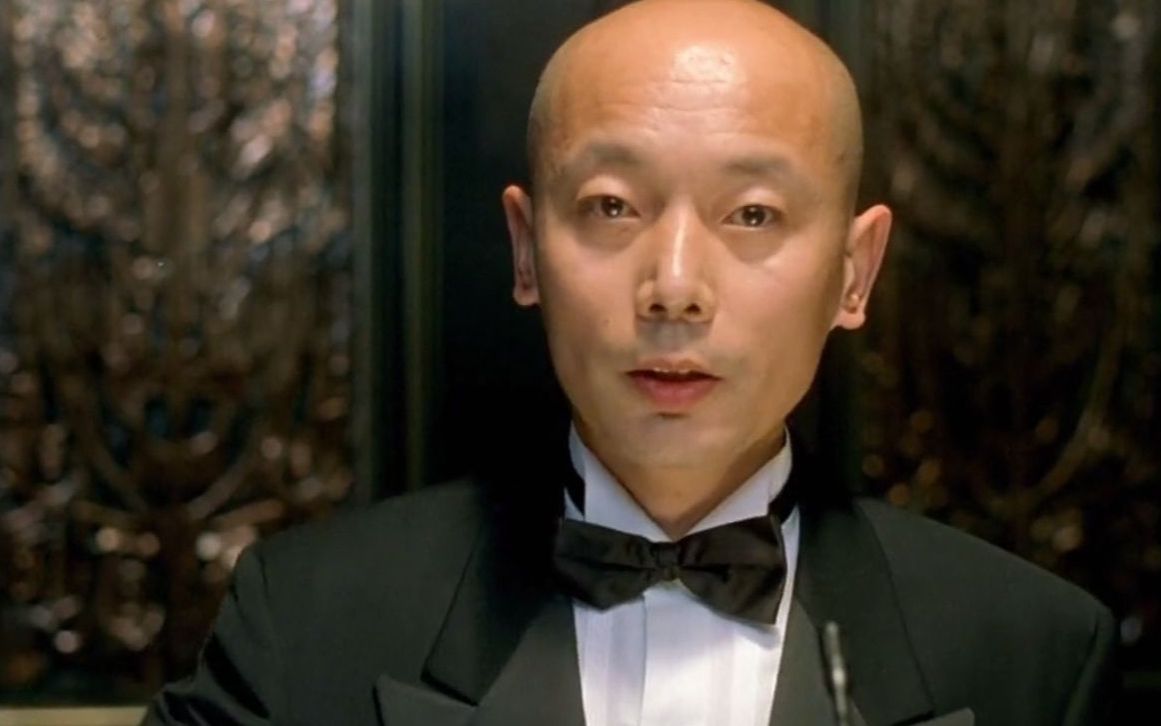 葛优开发布会,这个记者比葛优还抢镜,导演故意的吧!