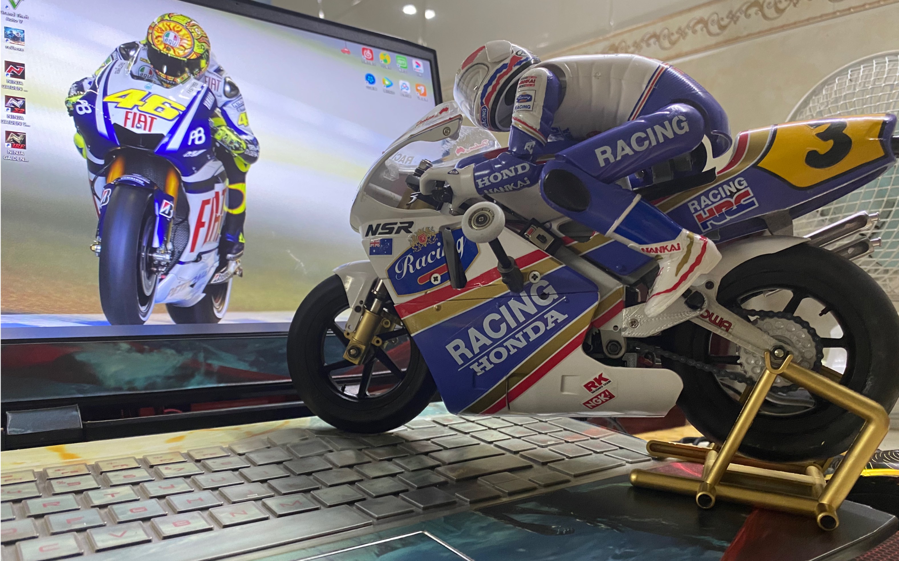 京商nsr500摩托日常街跑