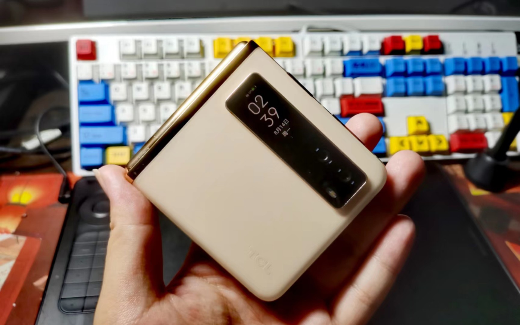 tclflexv体验,折叠屏手机也能这么便携!