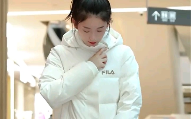 FILA 斐乐女士时尚长款羽绒服,好看又保暖哔哩哔哩bilibili