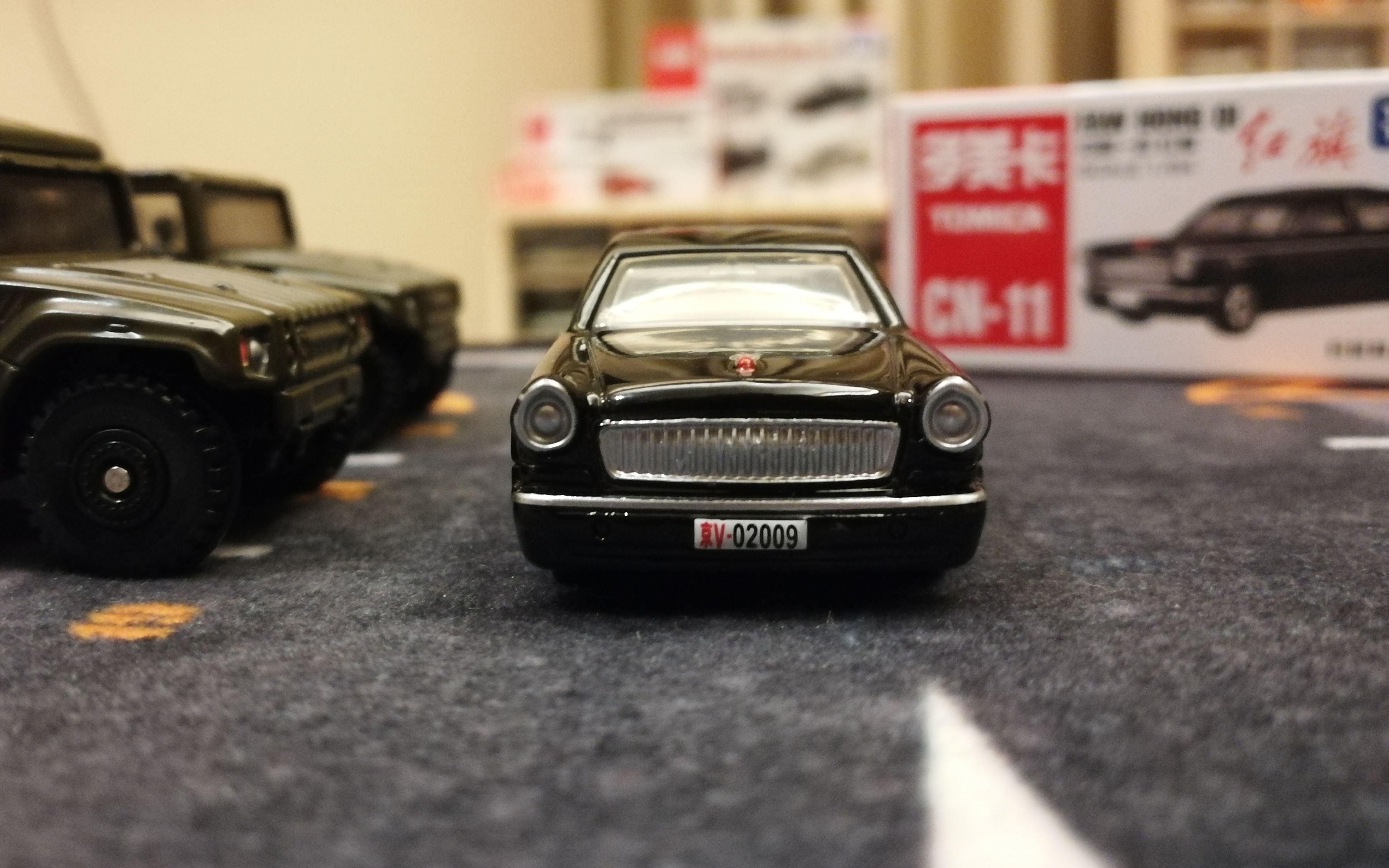 多美卡红白盒cn11fawhongqi一汽红旗hqe岛国玩具设计师眼中的中国高端