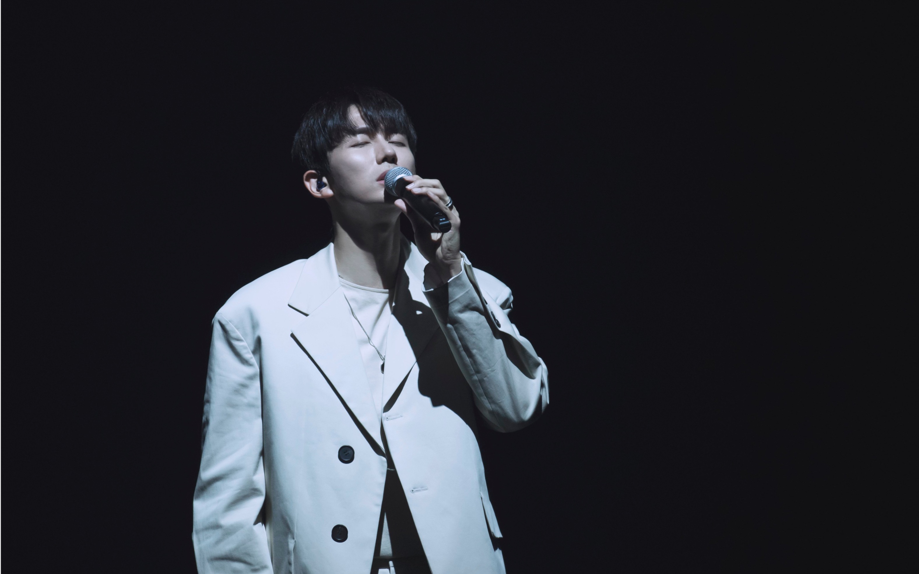 任瑟雍 | 深夜在帅哥的直拍中辗转反侧