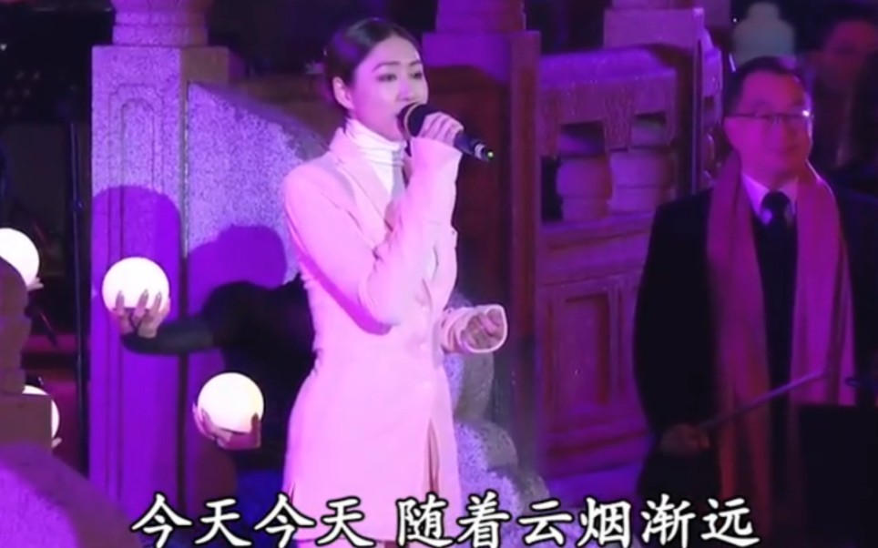 [图]胡定欣深情演唱粤语经典歌曲《祝福》，送你送你祝福永不断！