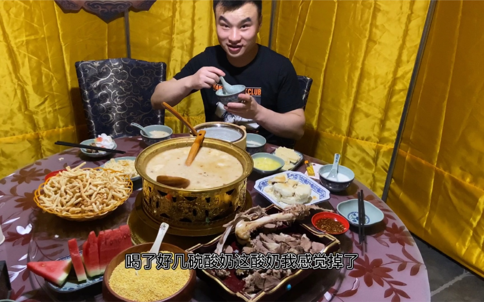 第一次吃内蒙古蒙古族奶茶套餐感觉太爽了