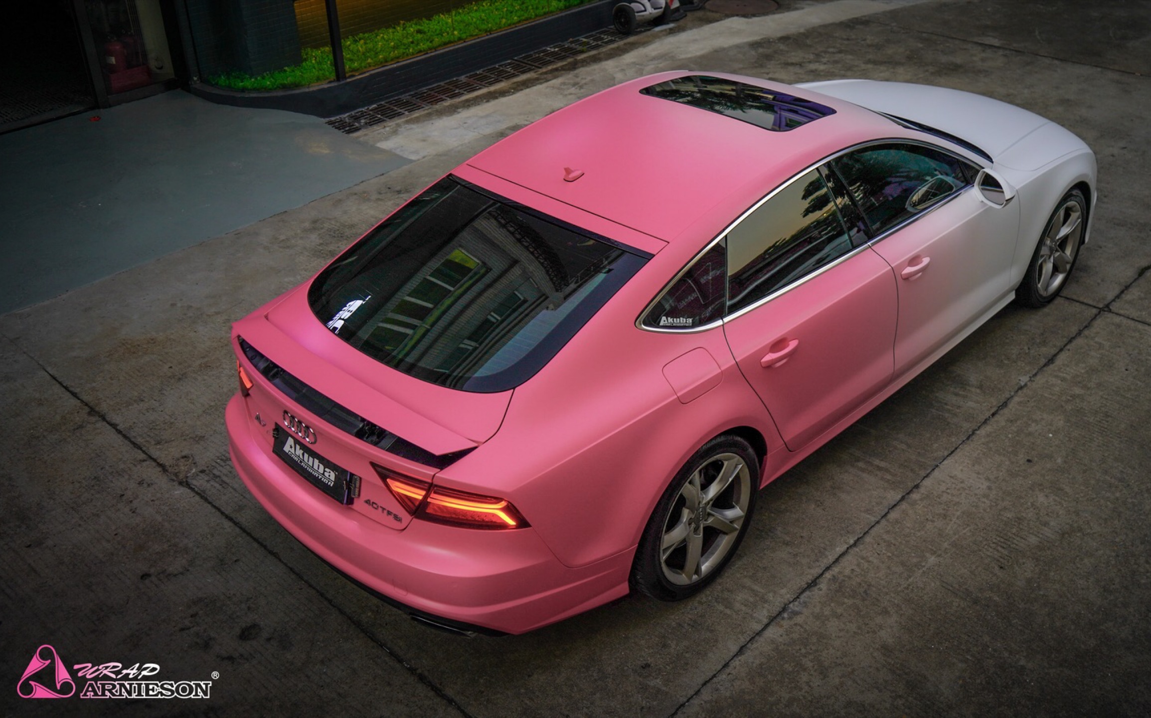 奥迪a7这身电光白渐变粉色简直融化我的少女心