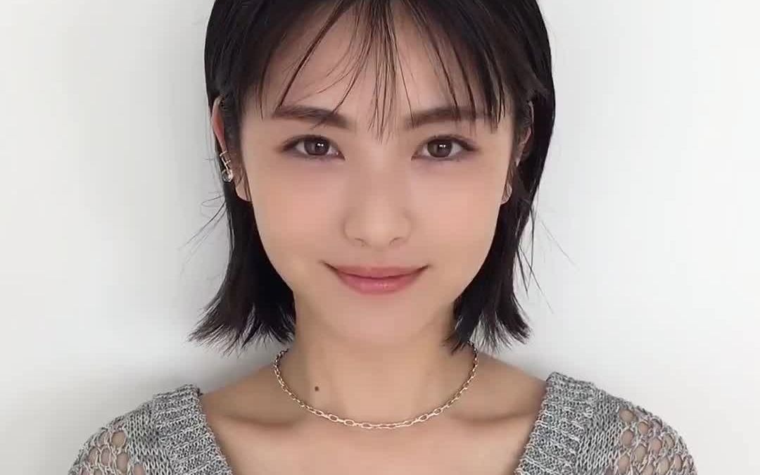 浓眉大眼的美波大人气质
