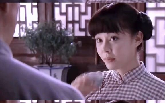 [图]女演员的花期果然比不上男演员，之前还在演父女的两人现在竟然成了夫妻档#古风 #南山之上戏腔版