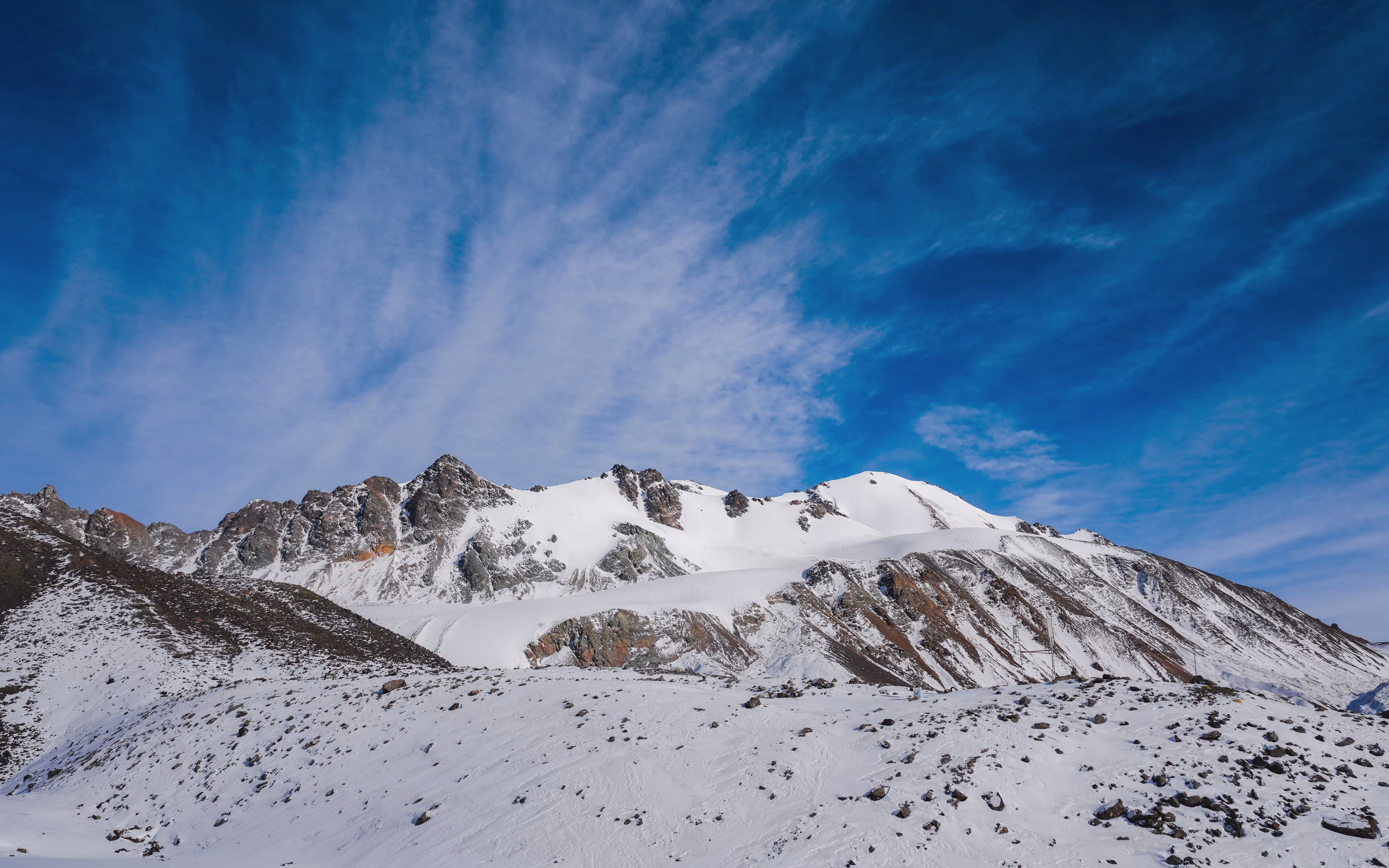 8k raw的岗什卡雪山