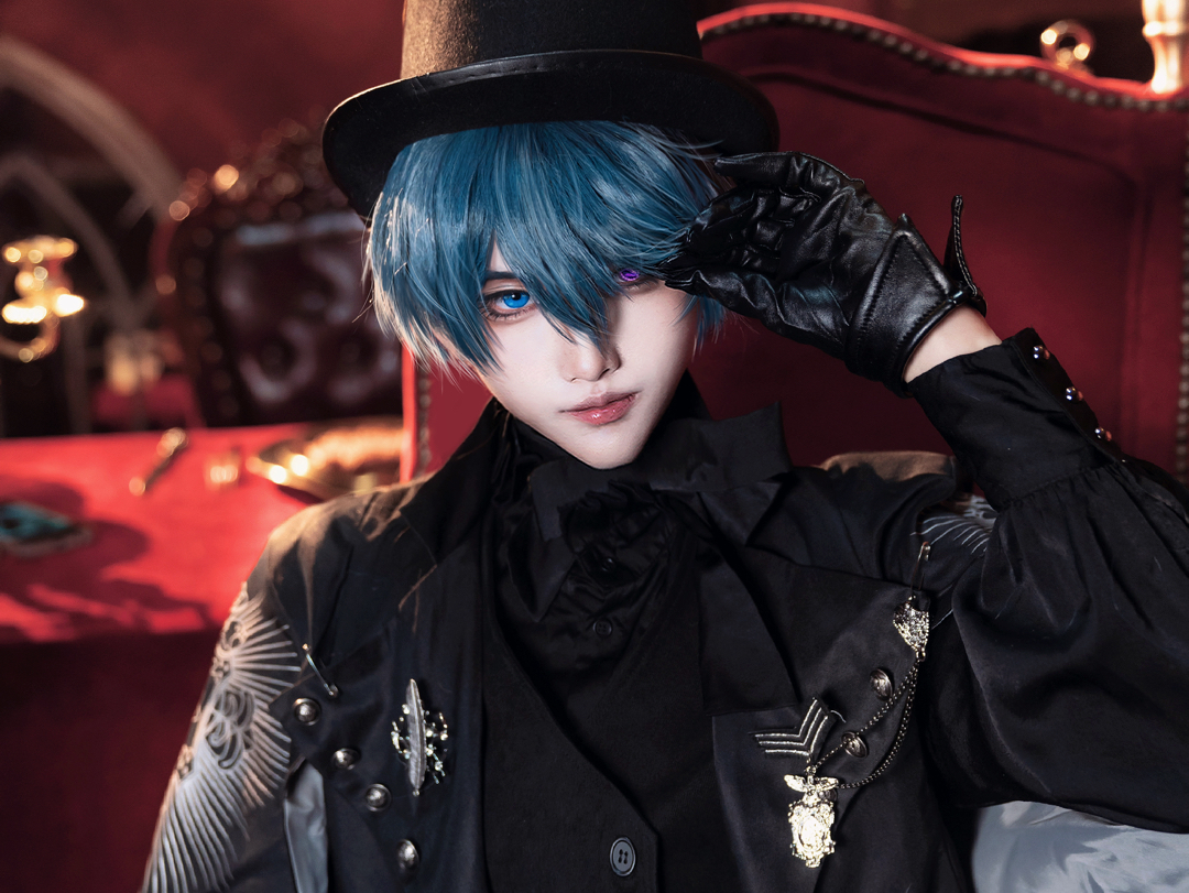 " 我不喜欢中途放弃游戏,塞巴斯酱. "【黑执事/夏尔cos/白未ali】