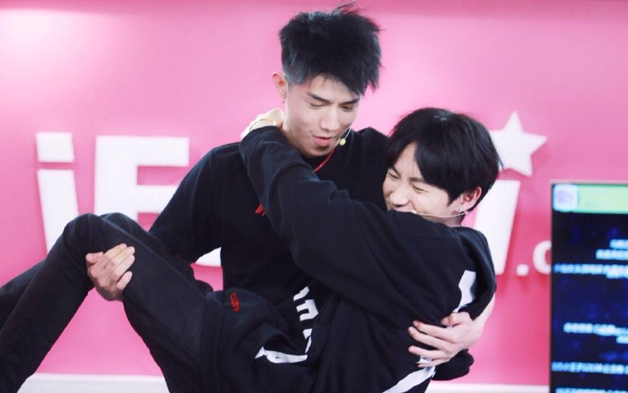 朱戬x查杰戬杰爱的抱抱甜甜甜