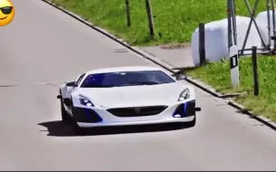 下载视频: 理查德•哈蒙德驾驶Rimac Concept One翻车事件！#The Grand Tour#哈蒙德#克拉克森#詹姆斯