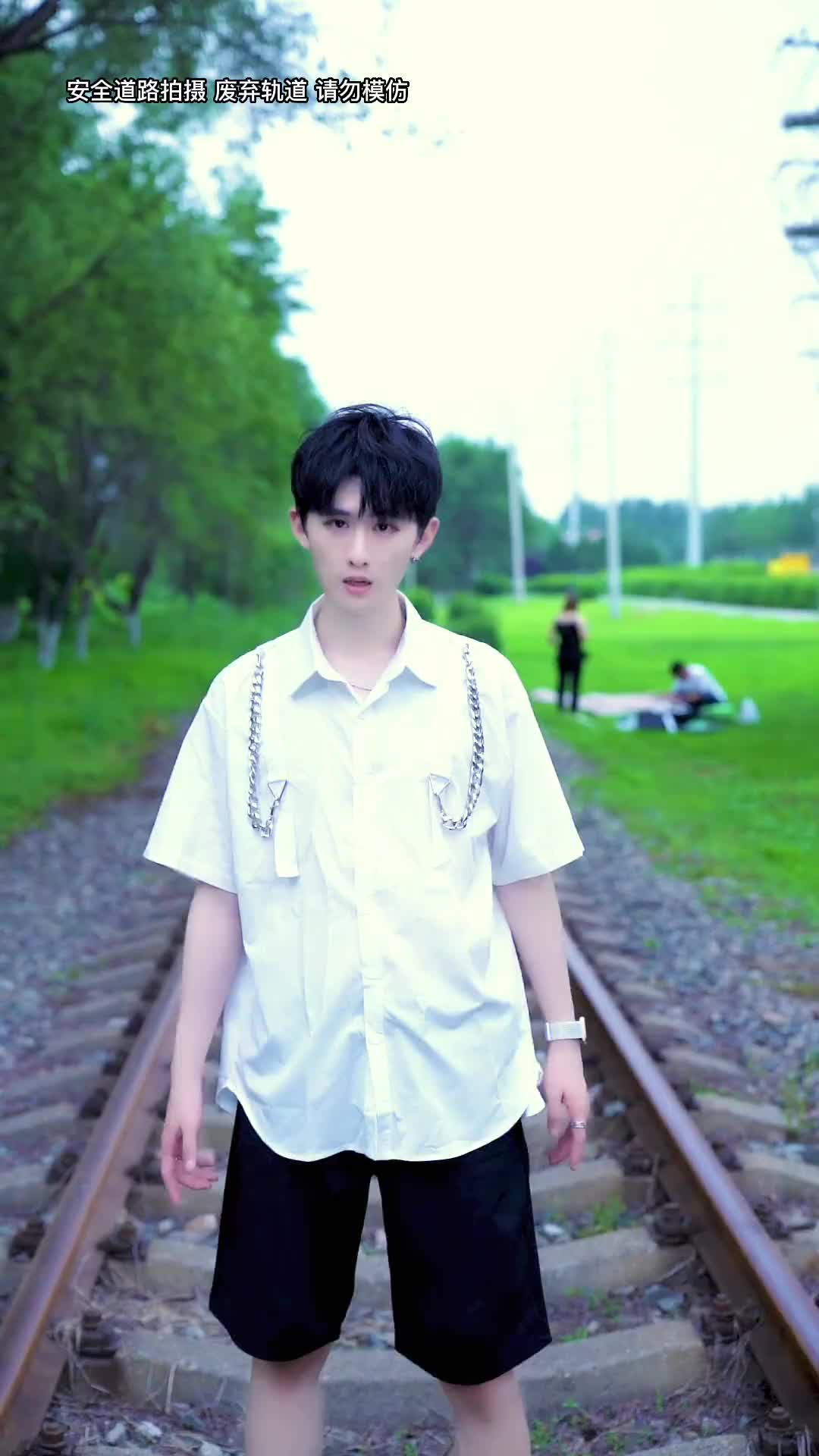 我喝咖啡要放两包奶三包糖你呢再见莫妮卡沐小群