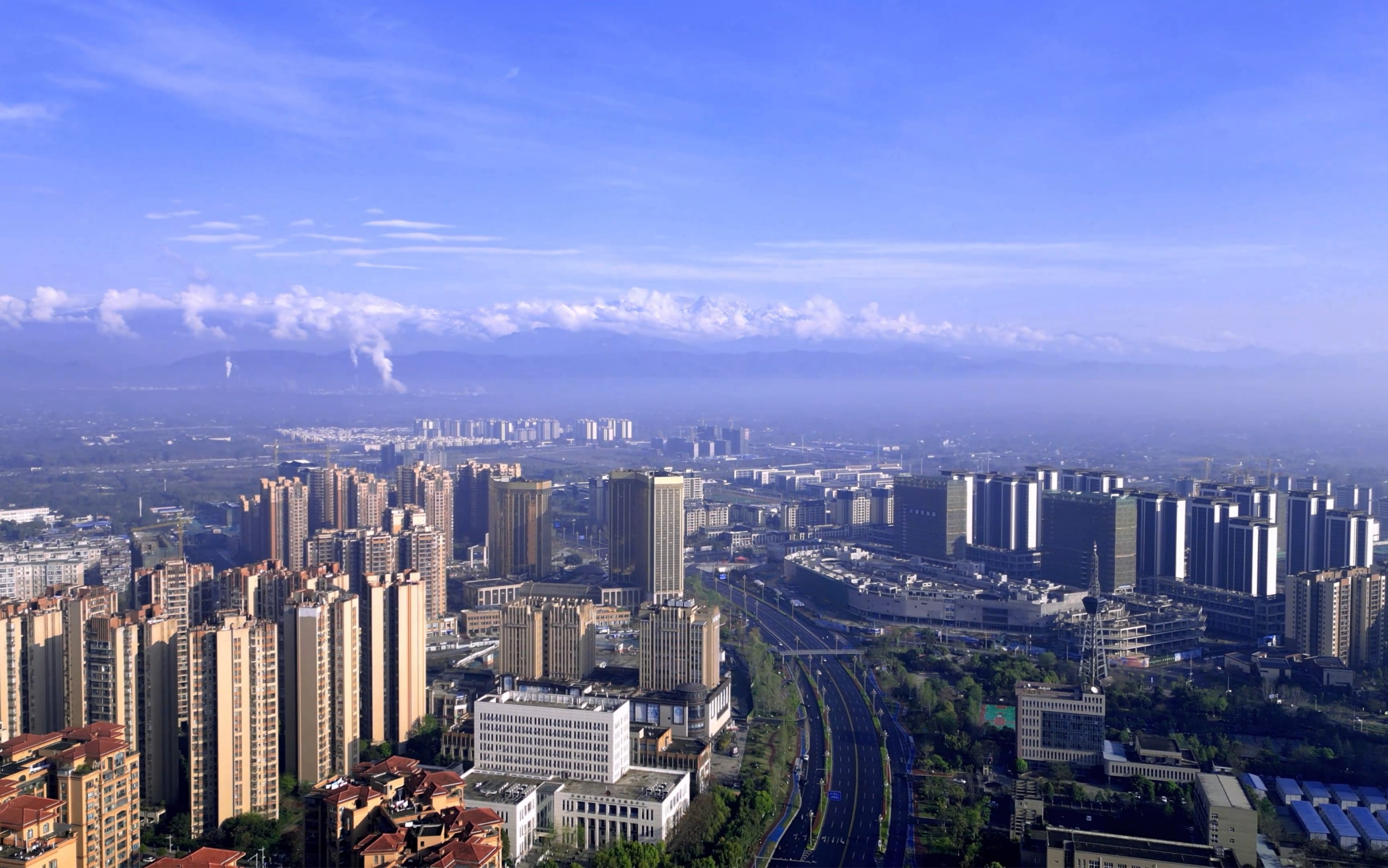 【大疆航拍】雪山下的公园城市-成都彭州