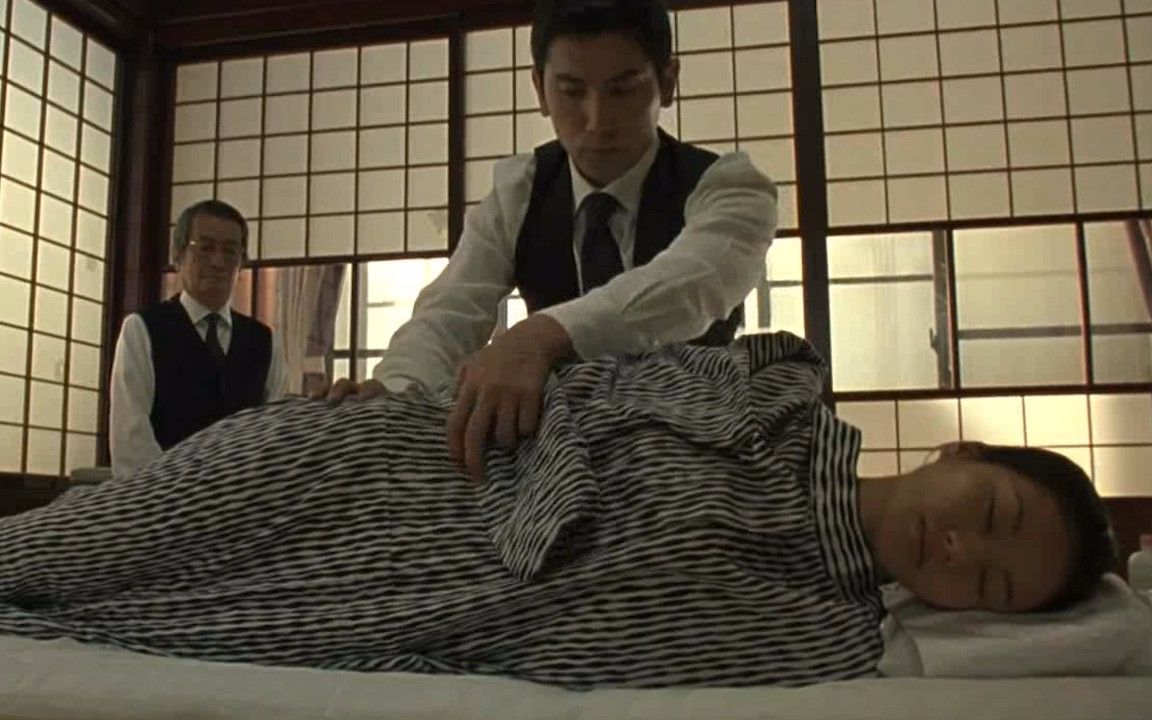 日本入殓师给美女入殓摸到了不该摸的东西问过师傅后笑了