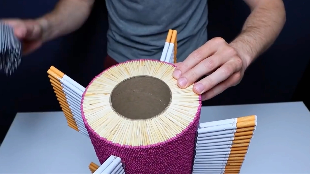 火柴制作的火箭如何!