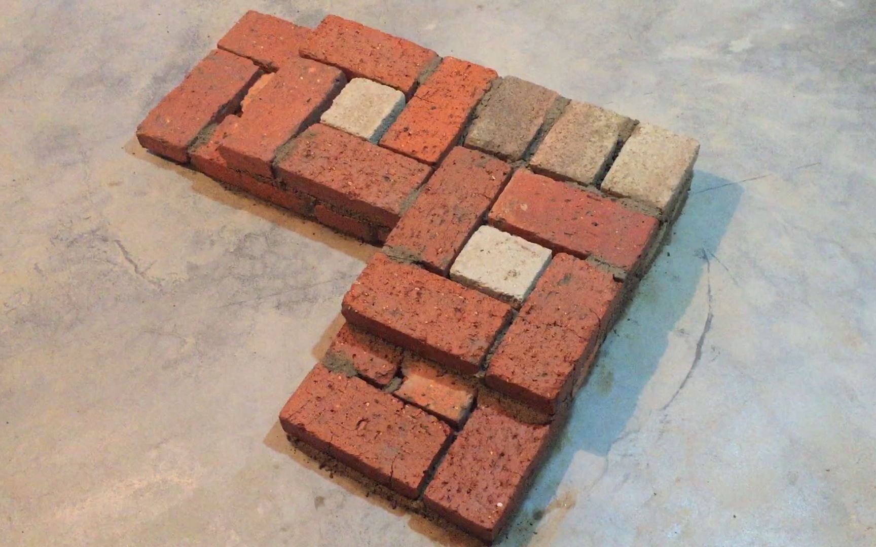 [图]37墙大角一般用哪几种砌法？三块七分砖盘角，一丁一顺组砌法