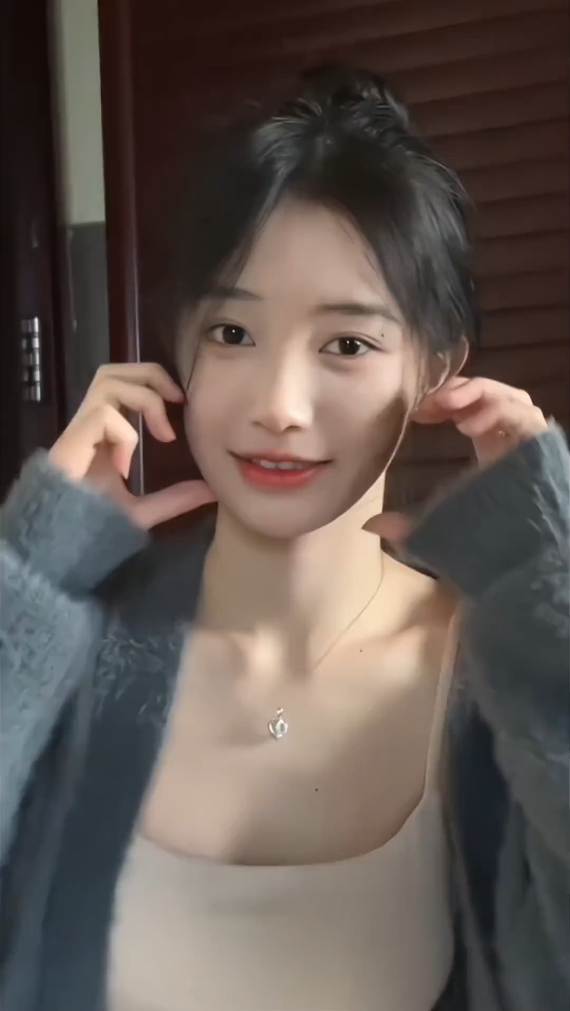 看她笑一笑 ,烦恼会变少鱼岁岁 抖音