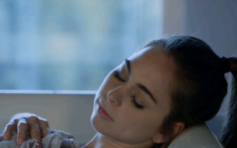 riley reid柠檬姐 离家出走 与好友相遇