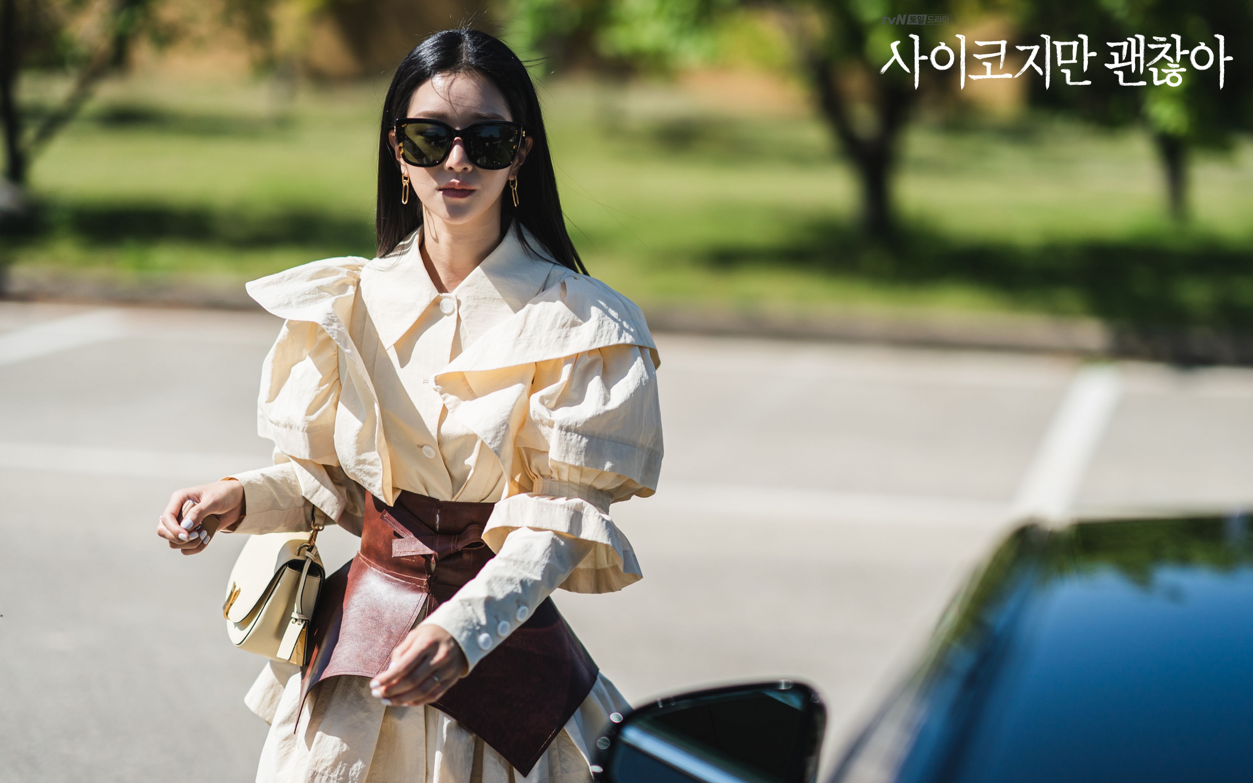 徐睿知的29套穿搭盘点,这个"蚂蚁腰"是真实存在的吗?