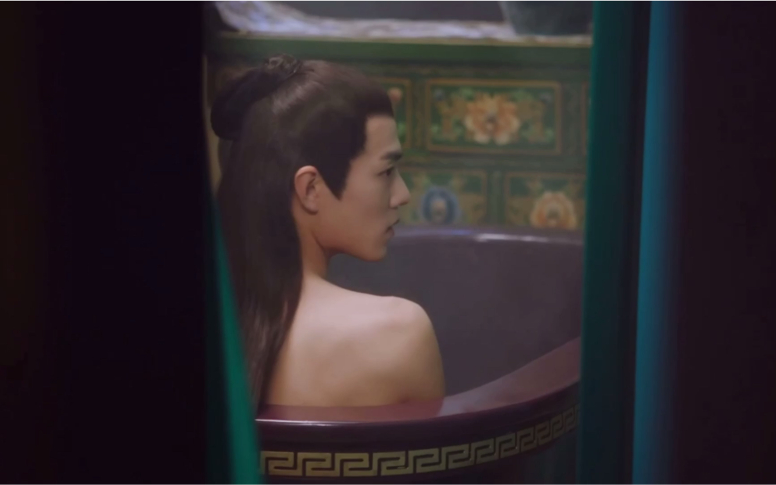 「肖战 赵露思」哦我的皇帝陛下,快来看王爷洗澡啦