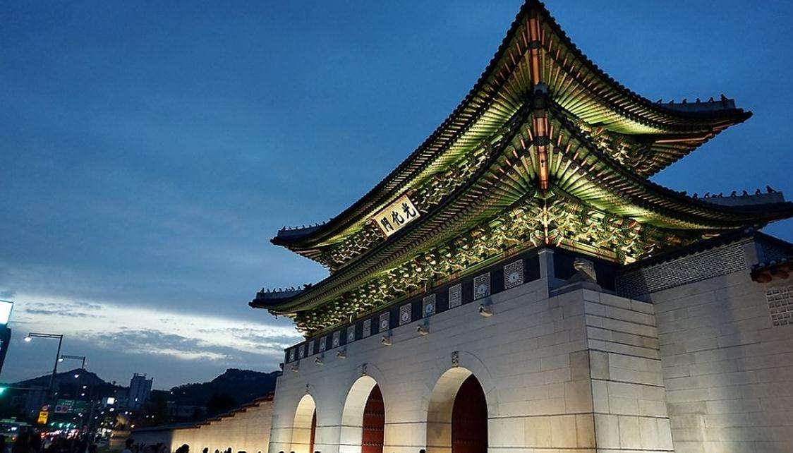 照理说事韩国把首都汉城更名为首尔原来跟中国有关系