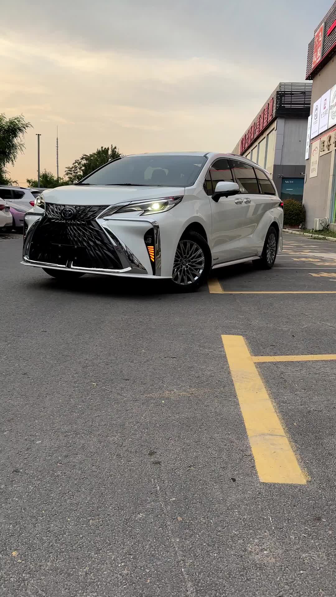 丰田格瑞维亚改装赛那改装家用简改案例