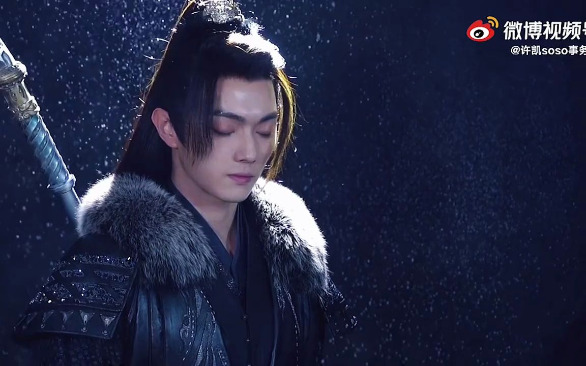 宝贝们,东伯雪鹰来了,酷帅拽,赶快来膜拜0909@许凯 #许凯#雪鹰