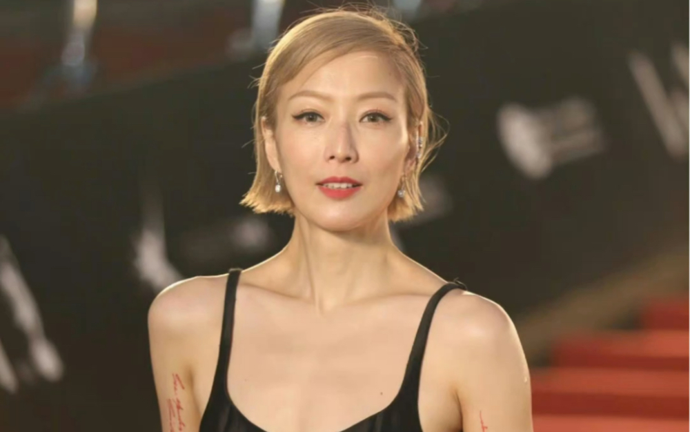 awowoz 郑秀文金像奖封后,50岁的sammi 美到爆6015