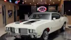 Tải video: 1972 Oldsmobile Cutlass 442重生