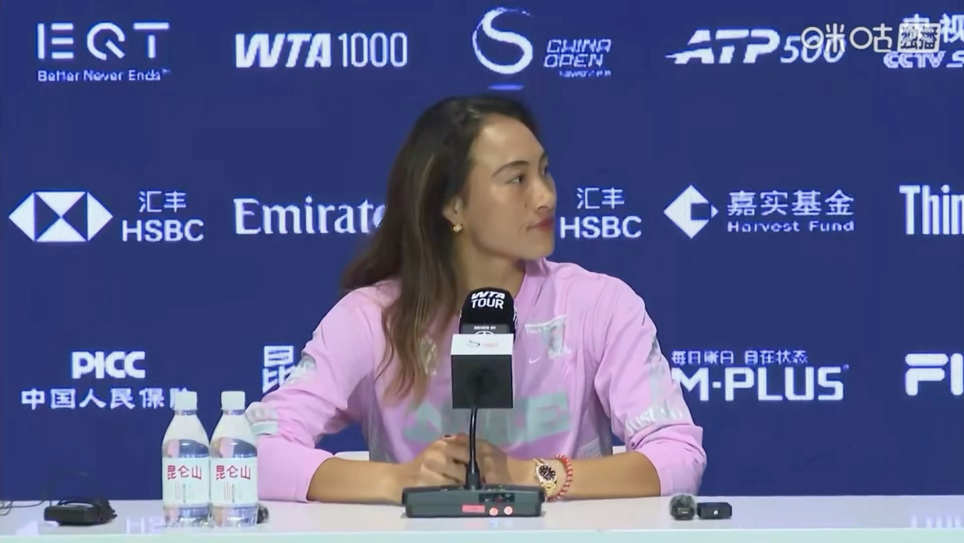 【郑钦文的2026赛季】赛后庆祝姿势是美少女？no，是神兵小将