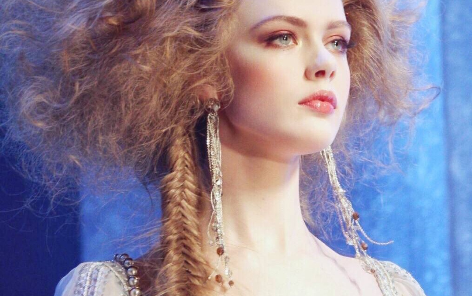 误入凡间的北欧精灵&东欧幽灵:昙花一现,已成传说(frida gustavsson