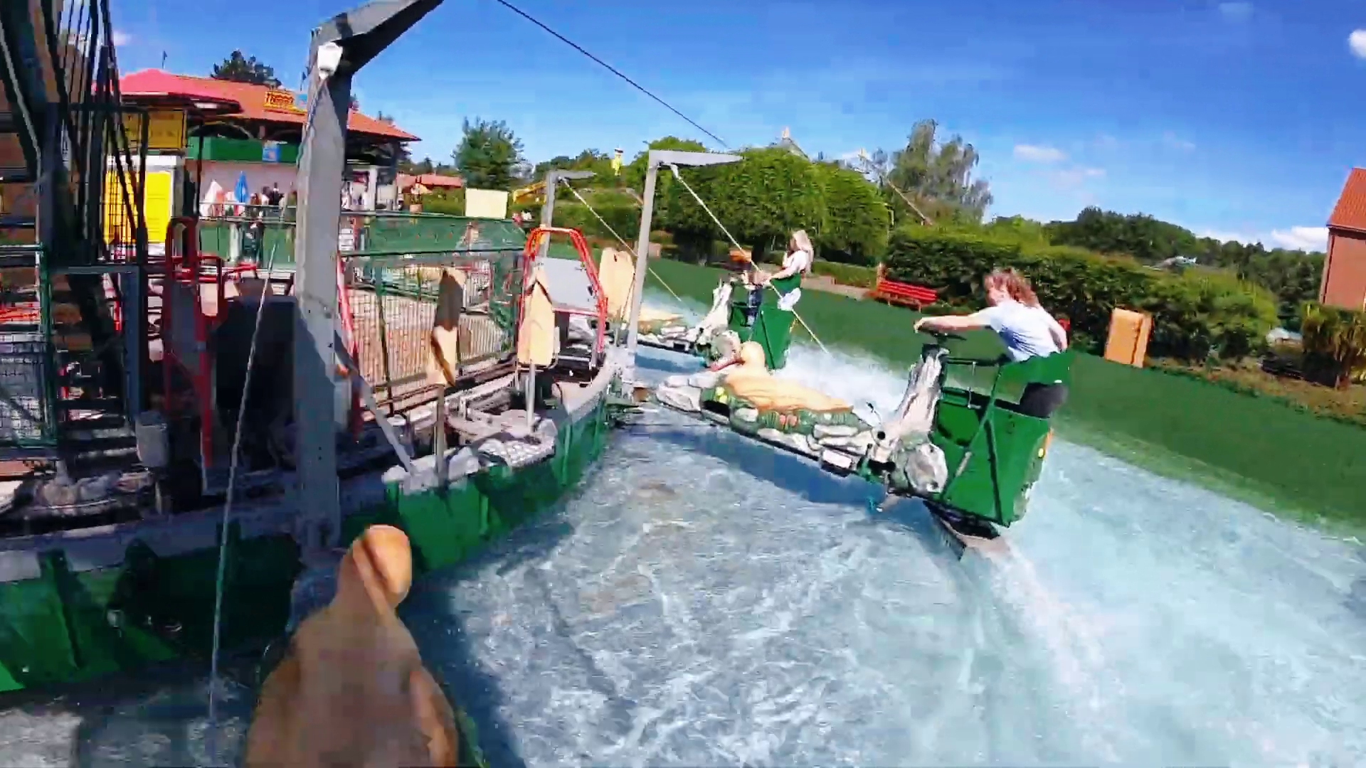 第一视角体验水上卡丁车,真的超级过瘾_哔哩哔哩_bilibili