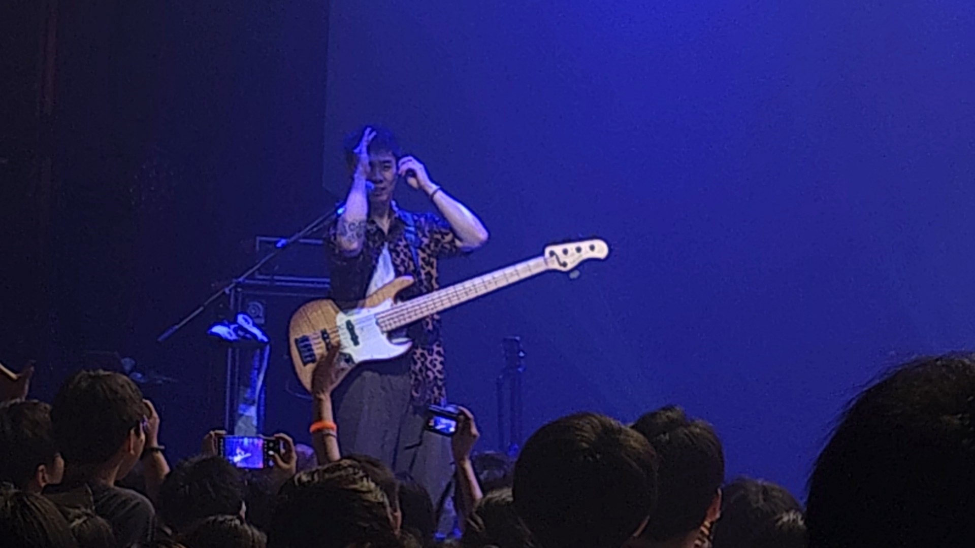 supper moment内地巡演厦门首场live house《飞》