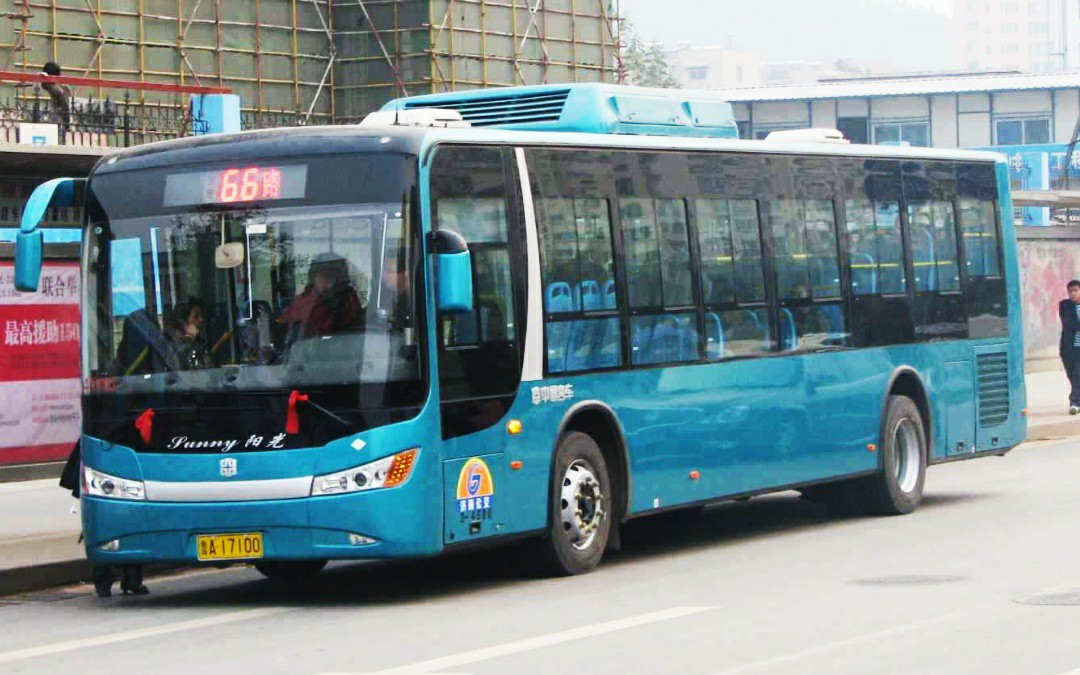 夜景pov19济南公交k66领秀城东区公交车场一动物园前方展望