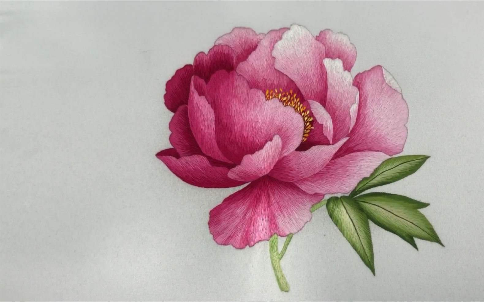 活动  【日常】蜀绣牡丹刺绣完工留念