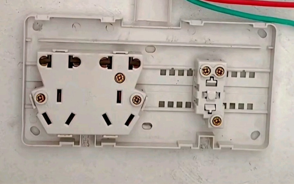 零基础学电工接线:单开双控十孔开关插座接线小妙招哔哩哔哩bilibili
