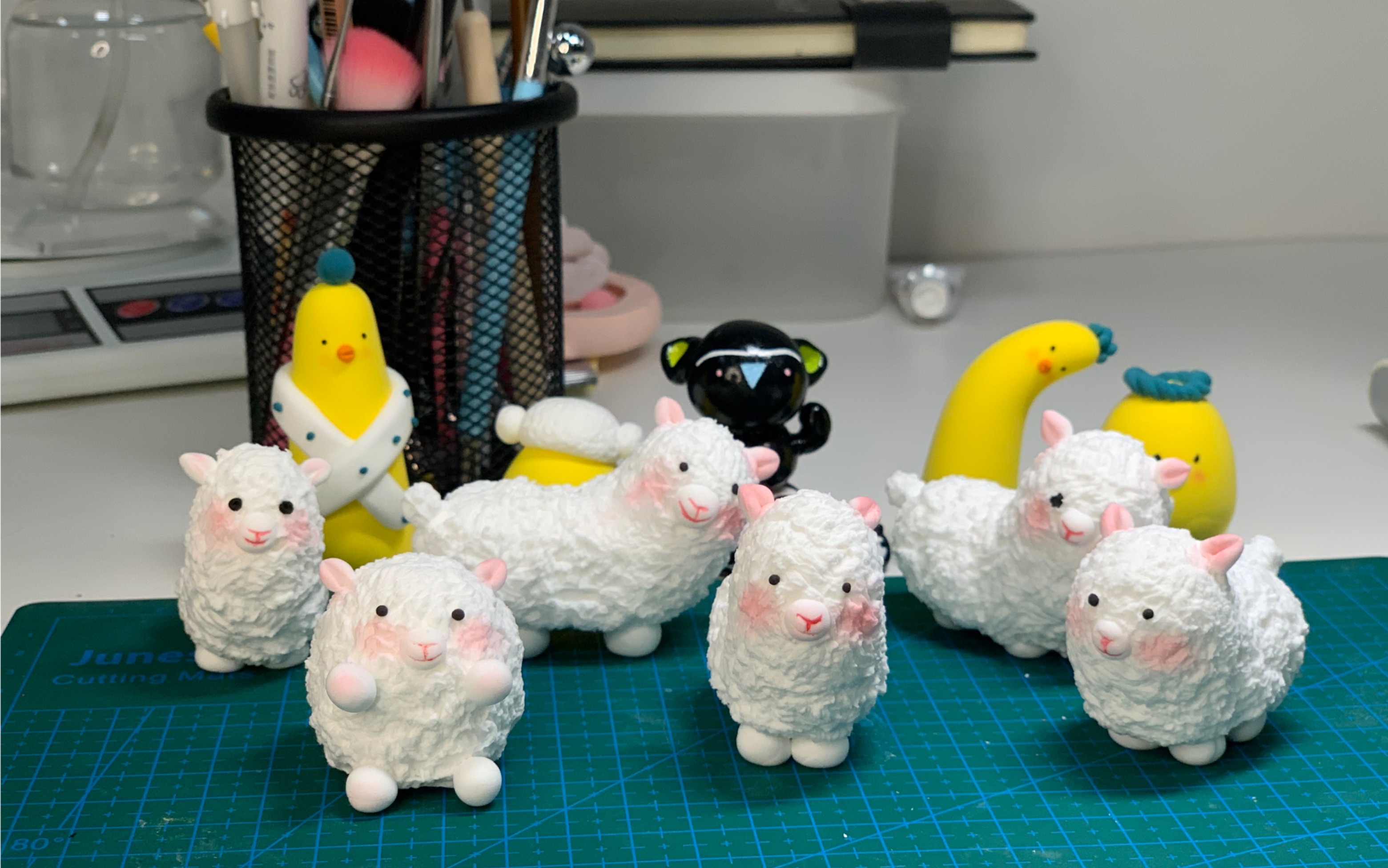 有手就会的的超轻粘土小羊驼